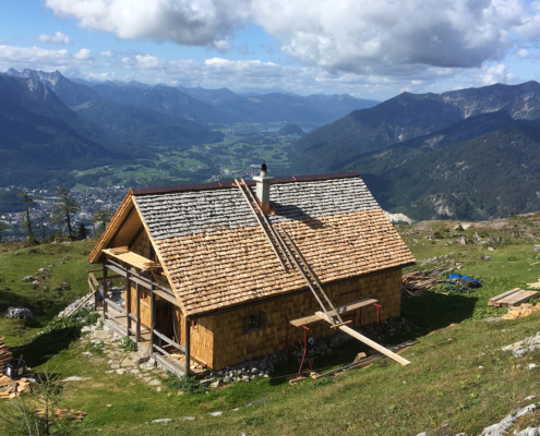121_Kothalm_Traditionelle-Holzbauweise_Laerchenschindeldach